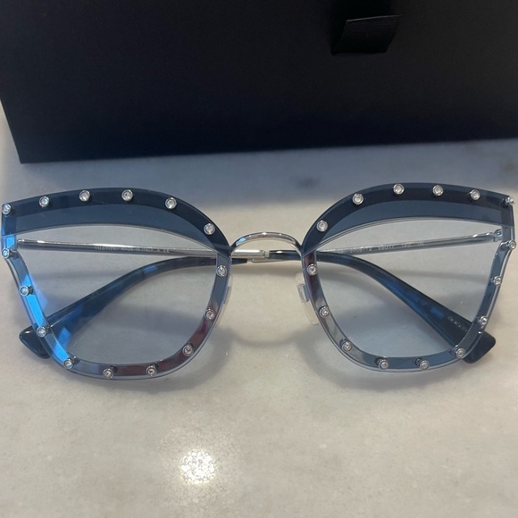 VALENTINO SUNGLASSES WITH STUDDED DETAILS!! Gorgeous!!! Style!! - Picture 7 of 12